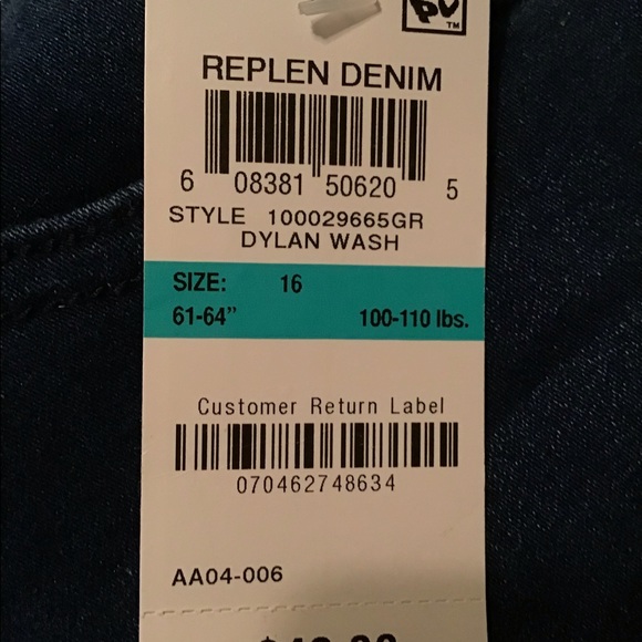 Epic Threads Jeans - Picture 4 of 5